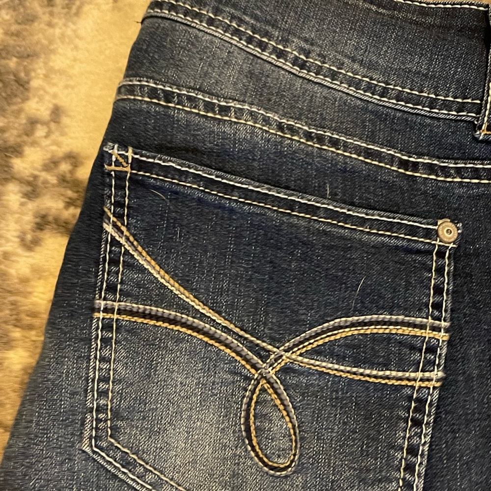 Wallflower Luscious Curvy Fit Bootcut mid rise waist jeans junior standard